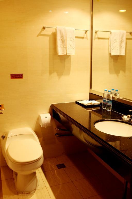 Tianhong Hotel Heze Zimmer foto
